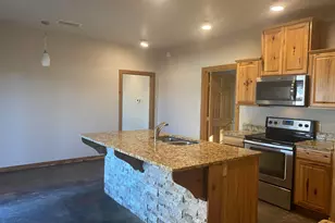 606 W Ollie, Llano, TX 78643 - Photo 10