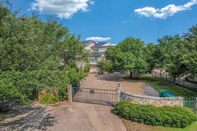 102A Bunny Run Lane, Horseshoe Bay, TX 78657 - Photo 2