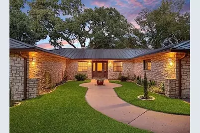 413 Silver Spur, Horseshoe Bay, TX 78657 - Photo 2