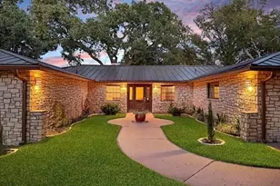 413 Silver Spur, Horseshoe Bay, TX 78657 - Photo 2