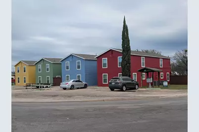 309 S Avenue S, Marble Falls, TX 78654 - Photo 2