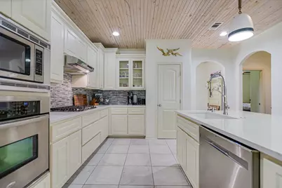 218 Winding Way, Sunrise Beach, TX 78643 - Photo 10