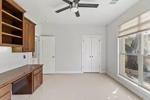 105 Lachite C, Horseshoe Bay, TX 78657 - Photo 28