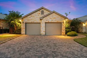 105 Lachite C, Horseshoe Bay, TX 78657 - Photo 2