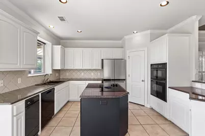 105 Lachite C, Horseshoe Bay, TX 78657 - Photo 12