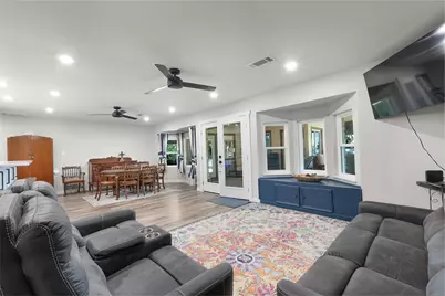 208 Iris Ln, Buchanan Dam, TX 78609 - Photo 8