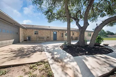 208 Iris Ln, Buchanan Dam, TX 78609 - Photo 6
