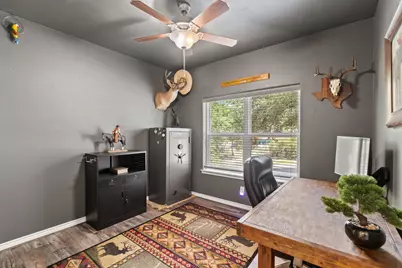 504 Queens Way, Cottonwood Shores, TX 78657 - Photo 20