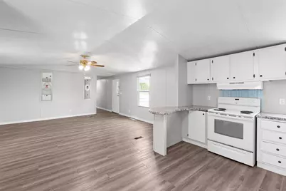 915 Austin St, Kingsland, TX 78639 - Photo 8
