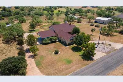 108 Legend Hills Blvd., Llano, TX 78643 - Photo 2
