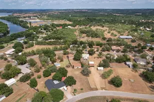 212 N River Oaks Dr, Burnet, TX 78611 - Photo 32
