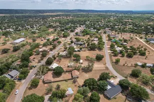 212 N River Oaks Dr, Burnet, TX 78611 - Photo 30