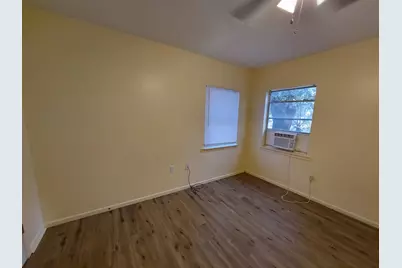 202 N Pierce, Burnet, TX 78611 - Photo 10