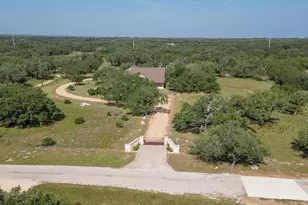 1050 Twisted Oak, Horseshoe Bay, TX 78657 - Photo 28