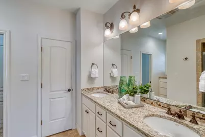 1050 Twisted Oak, Horseshoe Bay, TX 78657 - Photo 12