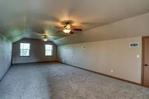 1050 Twisted Oak, Horseshoe Bay, TX 78657 - Photo 18
