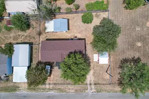 960 Navajo Dr, Burnet, TX 78611 - Photo 8