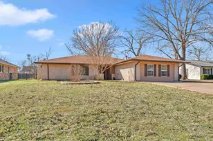 213 Corder Ln, Burnet, TX 78611 - Photo 2