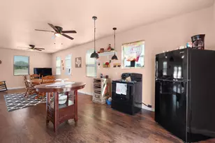 10381 Co Rd 200, Bertram, TX 78605 - Photo 18