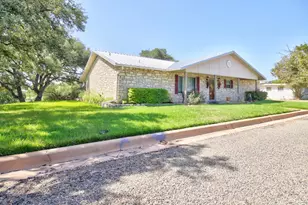204 Sunset Dr, Llano, TX 78643 - Photo 2