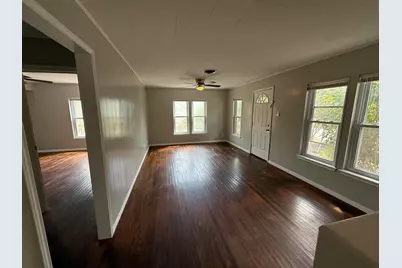 607 N Main Street, Burnet, TX 78611 - Photo 2