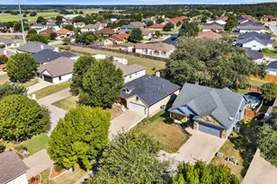 206 Cailin Ct, Burnet, TX 78611 - Photo 2