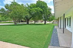 5204 Bedford Dr, Kingsland, TX 78639 - Photo 26
