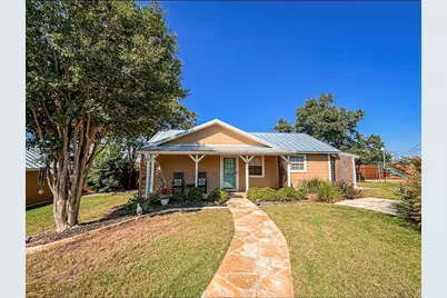 207 E College Street, Llano, TX 78643 - Photo 1