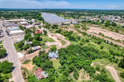 700 Bayley Street, Llano, TX 78643 - Photo 36
