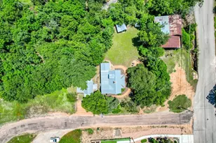 700 Bayley St, Llano, TX 78643 - Photo 38