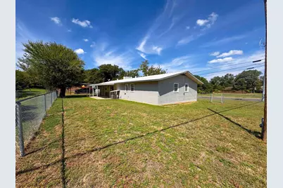 102 W Llano Street, Llano, TX 78643 - Photo 20