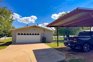 102 W Llano St, Llano, TX 78643 - Photo 22