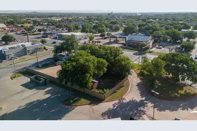 904 Key Ave, Lampasas, TX 76550 - Photo 30