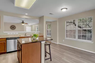 105 E Wildflower Blvd, Marble Falls, TX 78654 - Photo 12