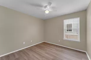 105 E Wildflower Blvd, Marble Falls, TX 78654 - Photo 24