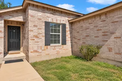 105 E Wildflower Blvd, Marble Falls, TX 78654 - Photo 2