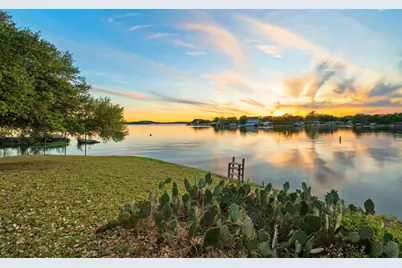 310 Castlehigh Drive, Granite Shoals, TX 78654 - Photo 10
