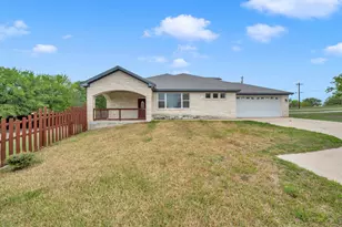 623 Skyline Dr, Kingsland, TX 78639 - Photo 2