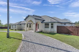625 Skyline Dr, Kingsland, TX 78639 - Photo 2