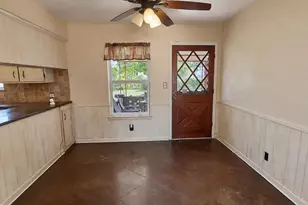 1505 Sunset Dr, Marble Falls, TX 78654 - Photo 4