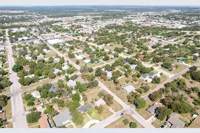 616 Avenue D, Marble Falls, TX 78654 - Photo 6