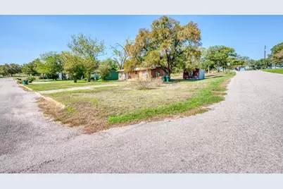616 Avenue D, Marble Falls, TX 78654 - Photo 10