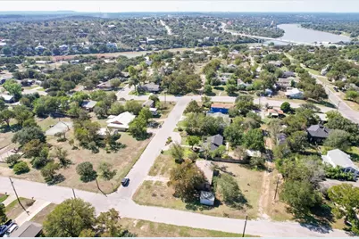 616 Avenue D, Marble Falls, TX 78654 - Photo 4