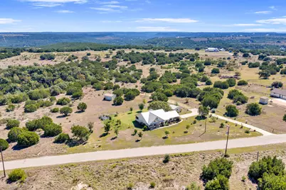 560 Saddle Ridge Dr, Bertram, TX 78605 - Photo 36