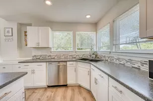 847 Pecan Ln, Cottonwood Shores, TX 78657 - Photo 8