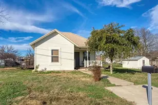 305 W Tarrant St, Llano, TX 78643 - Photo 8