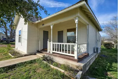305 W Tarrant Street, Llano, TX 78643 - Photo 6