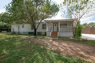 105 Conroe Ct, Kingsland, TX 78639 - Photo 2