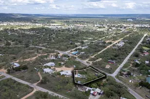 105 Conroe Ct, Kingsland, TX 78639 - Photo 20