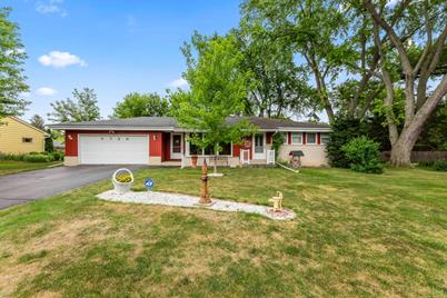5720 S 43rd St - Photo 1